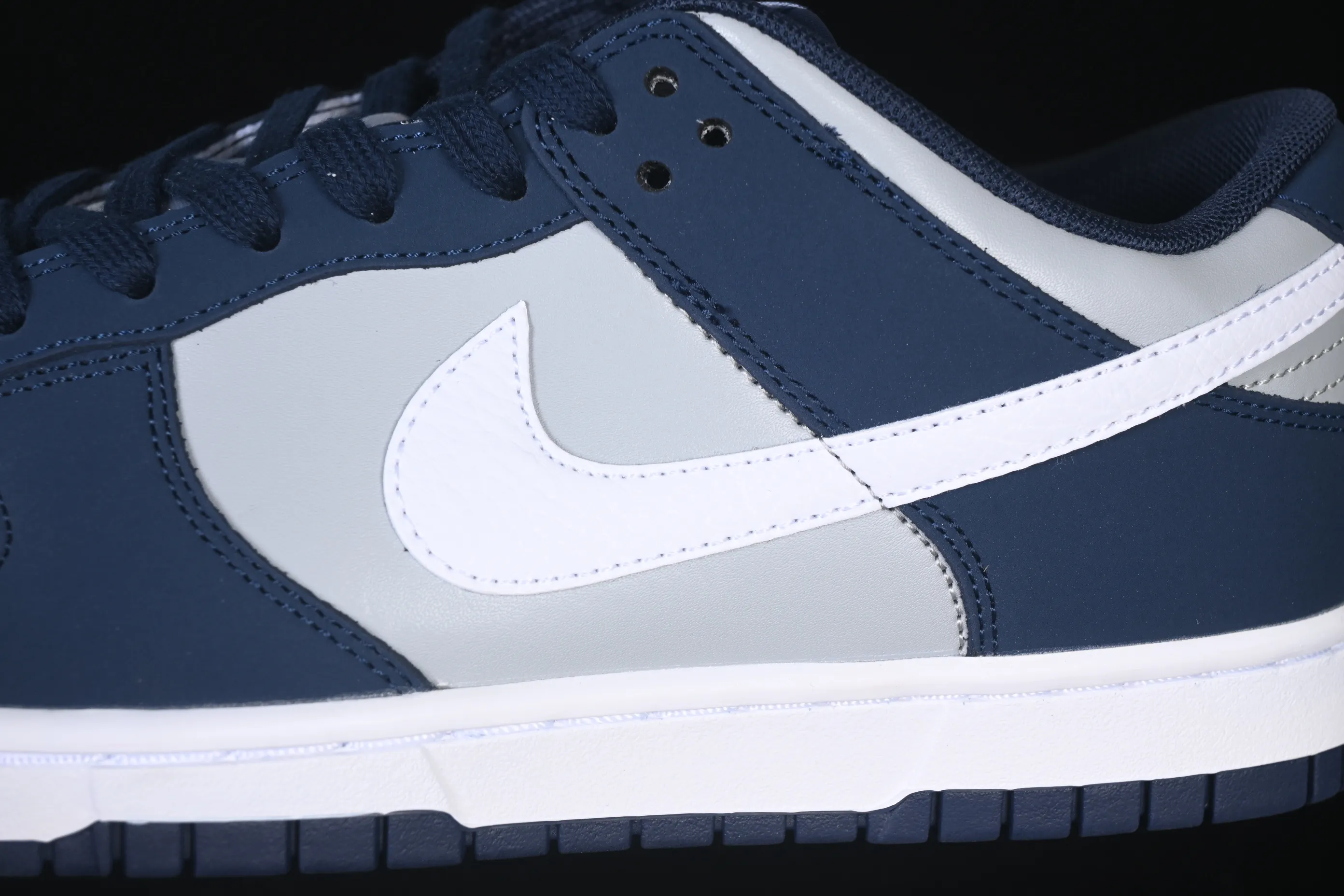 All categories Nk SB Dunk series Nk SB Dunk Low low-top sneakers Nike Dunk Low "Suede Georgetown" Georgetown low-top casual sneakers IB3079-400